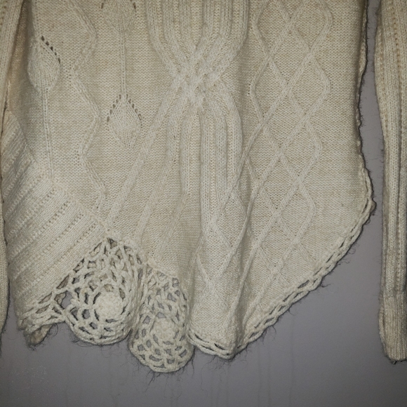 Sweater - Picture 3 of 3